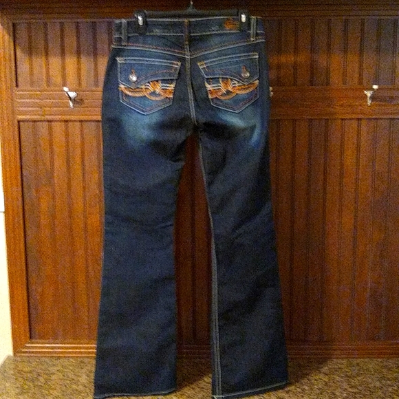 Southern Thread Jolene Jeans - Picture 2 of 4